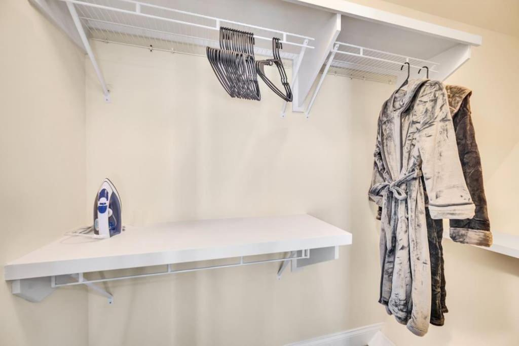 Willa Cozy 2B Townhouse King Bed Free Parking Tv In Brs Concord Zewnętrze zdjęcie